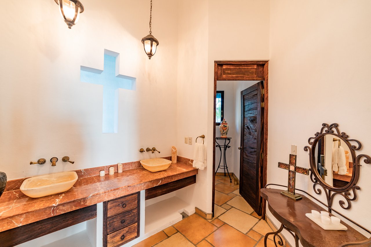 5 Bedroom, Single Family Home, Villa Encantada 