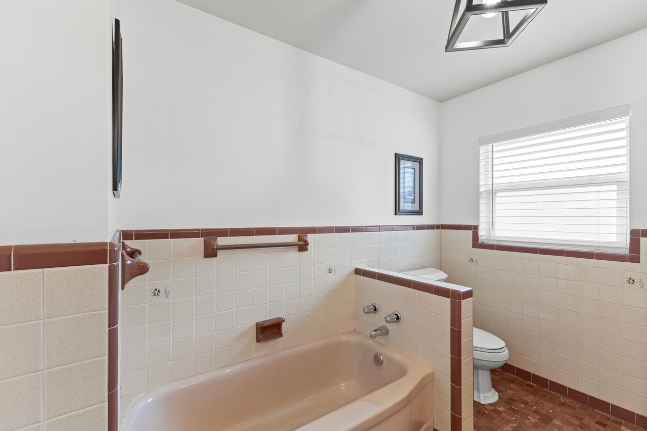 805 Wellington Dr 