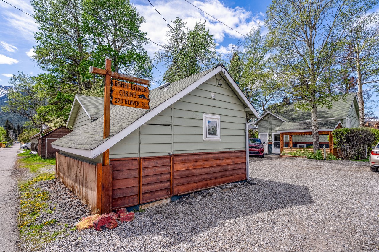 Beaver Street Cabins Banff | B&B Inn