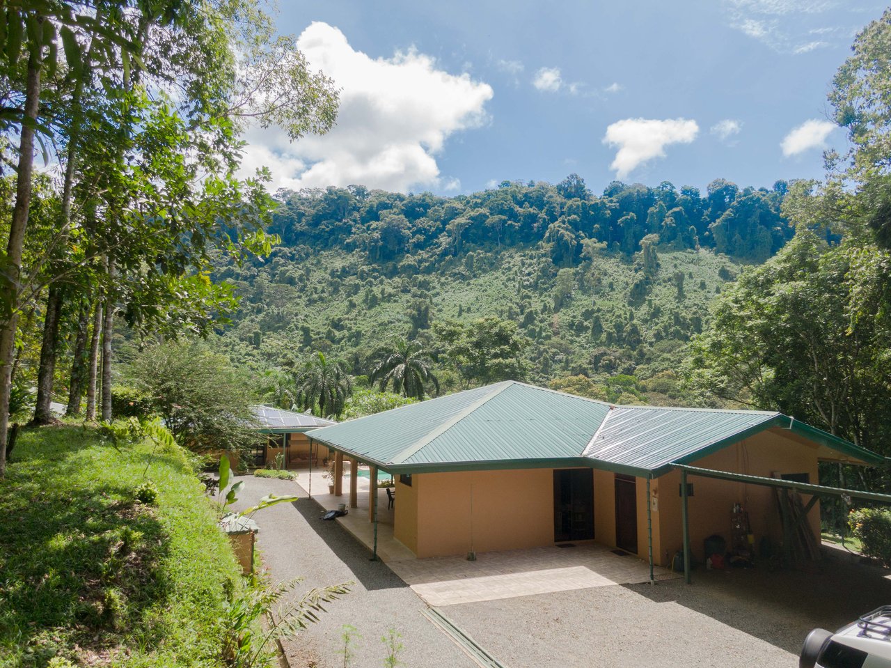 Valley of the Horses , Multi-Home Mountain Retreat -Dominical
