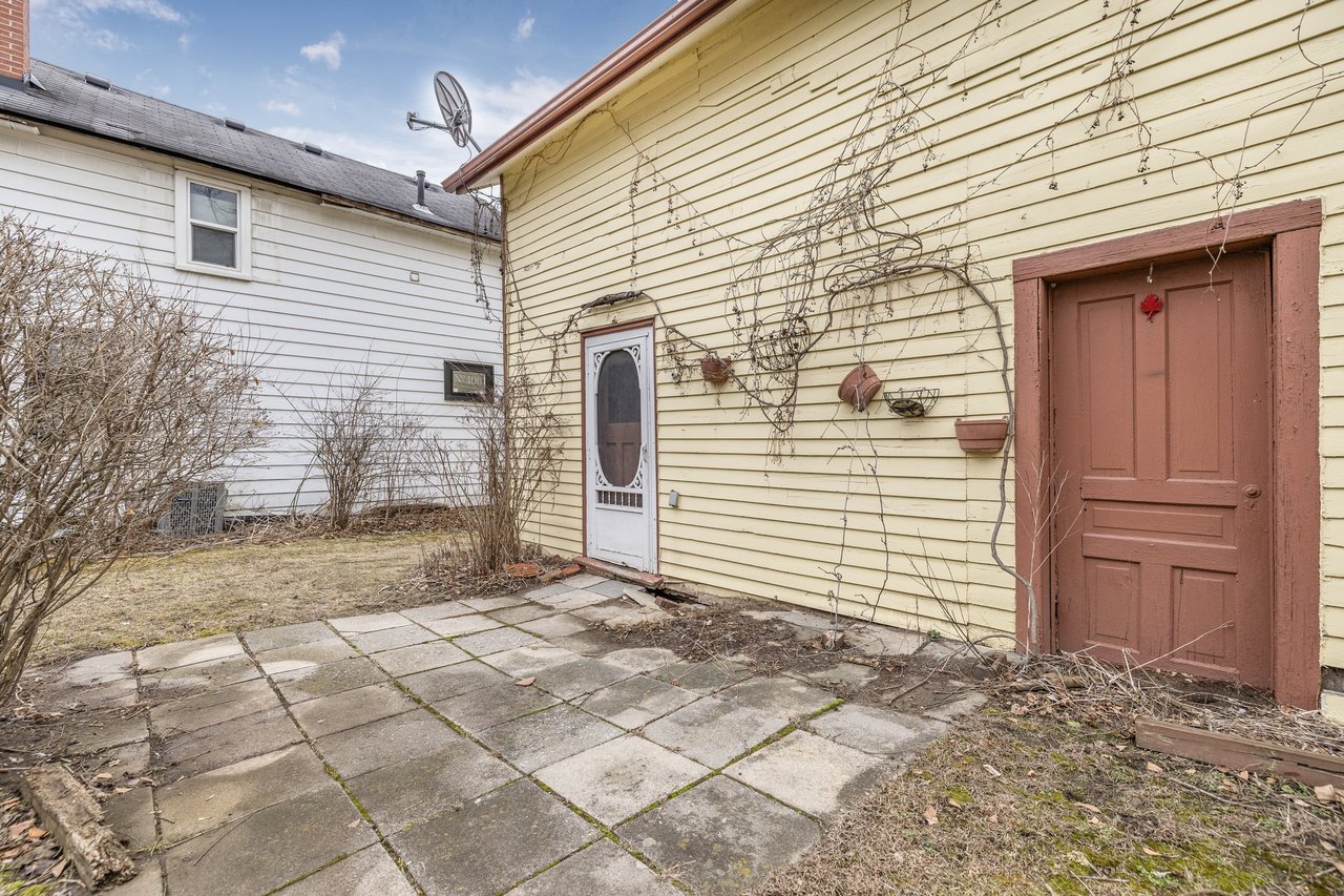 410 Eagle Street, Newmarket, ON L3Y 1K6