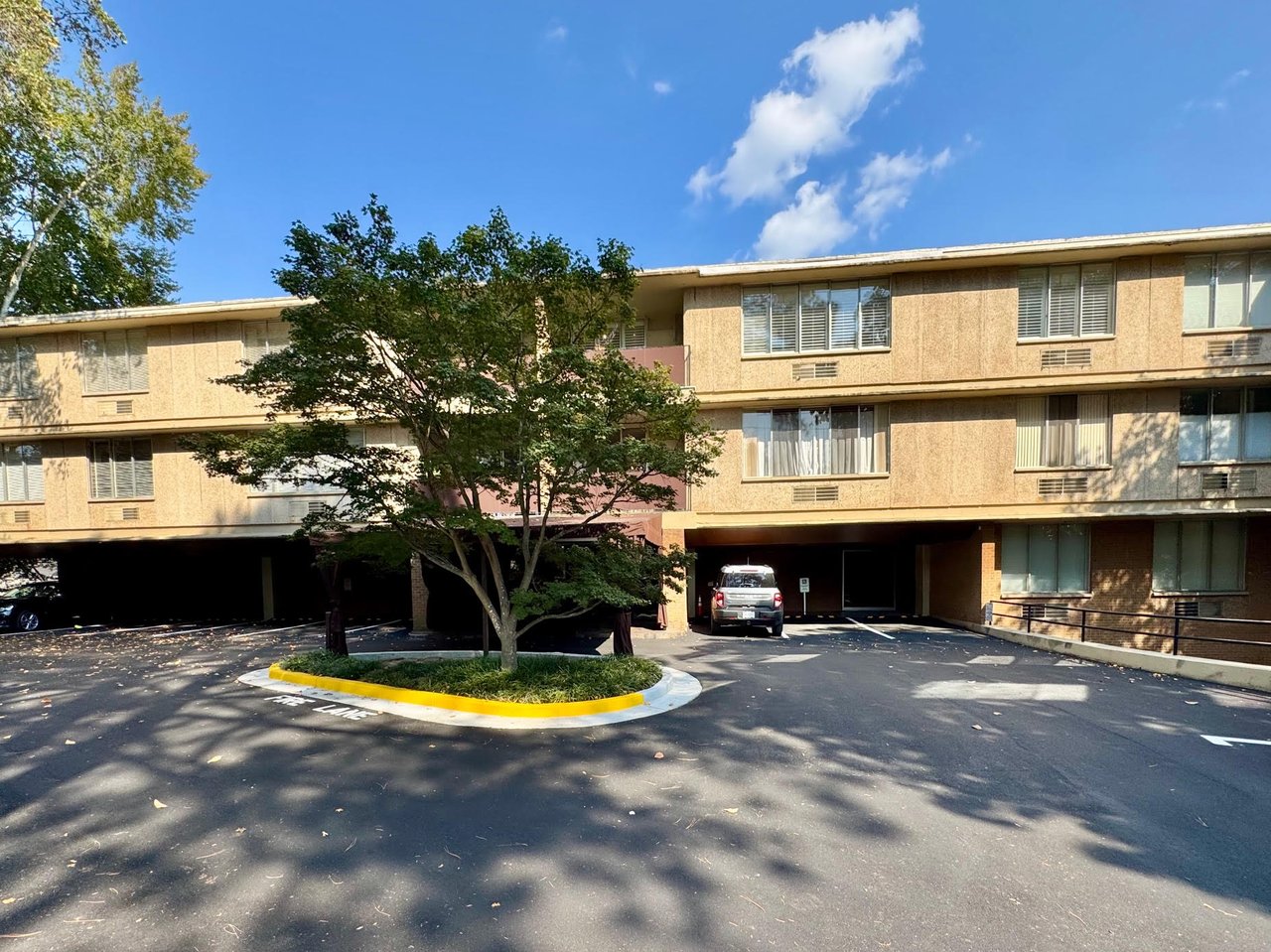 Peachtree House Condominiums