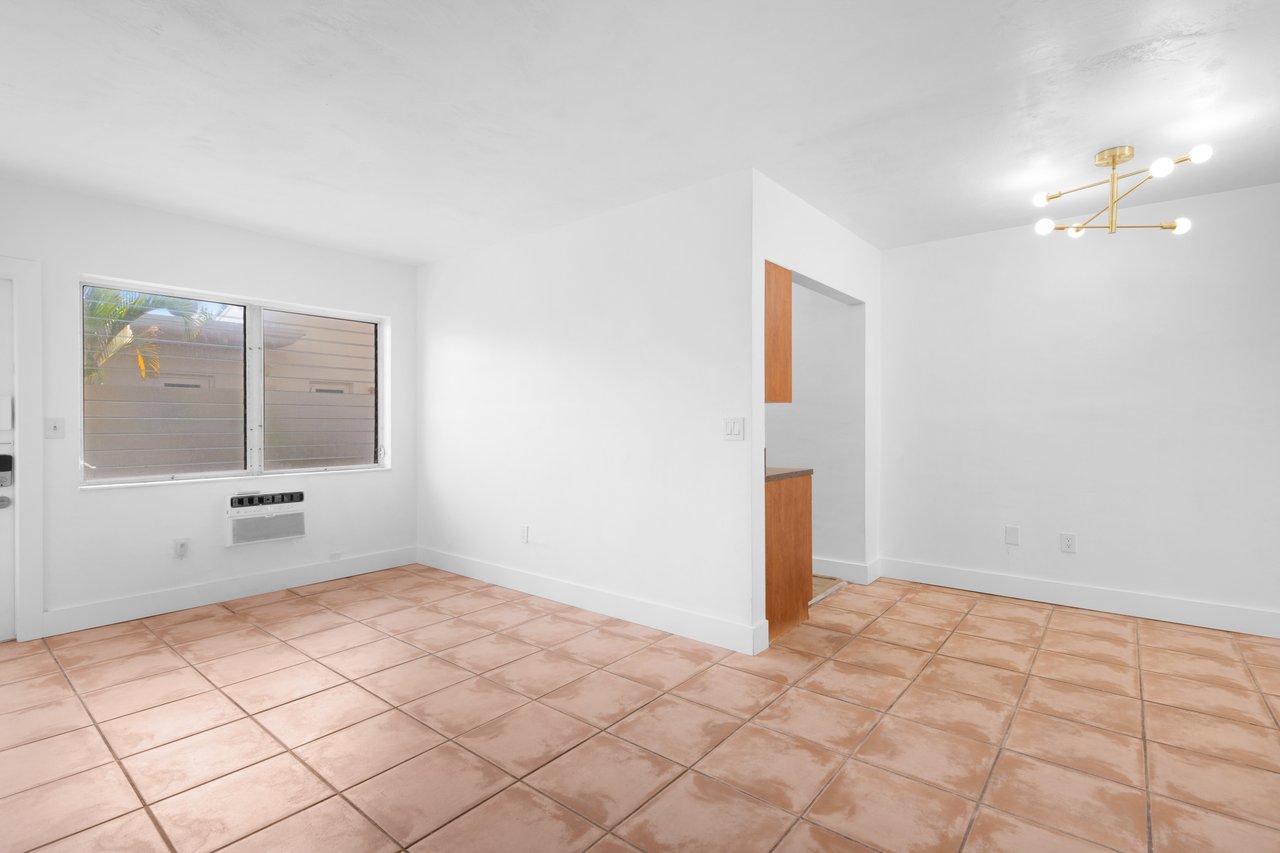 🌊 Waterfront One-Bedroom with Balcony – Miami Beach Lifestyle!