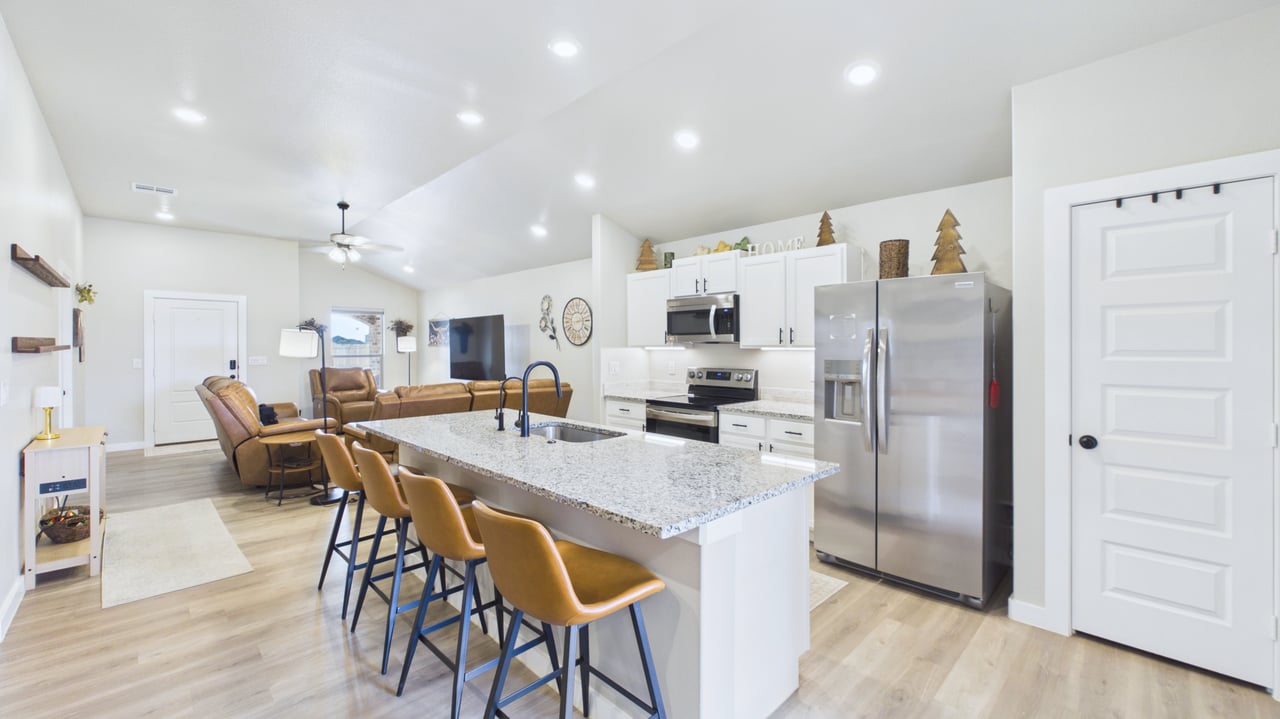 6108 Purtis Creek
