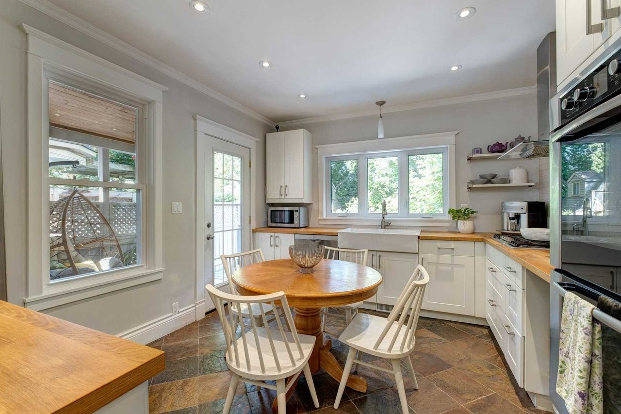 236 Woodfield Rd