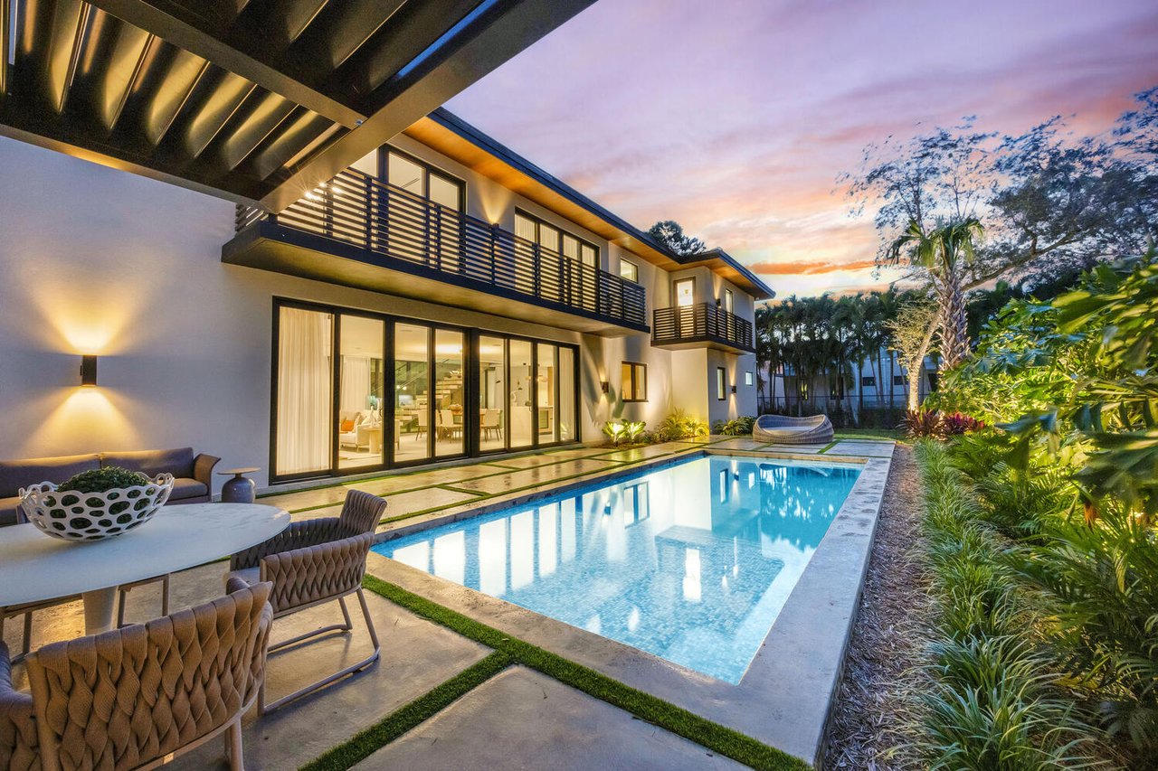 Tropical Modern Living in South Miami