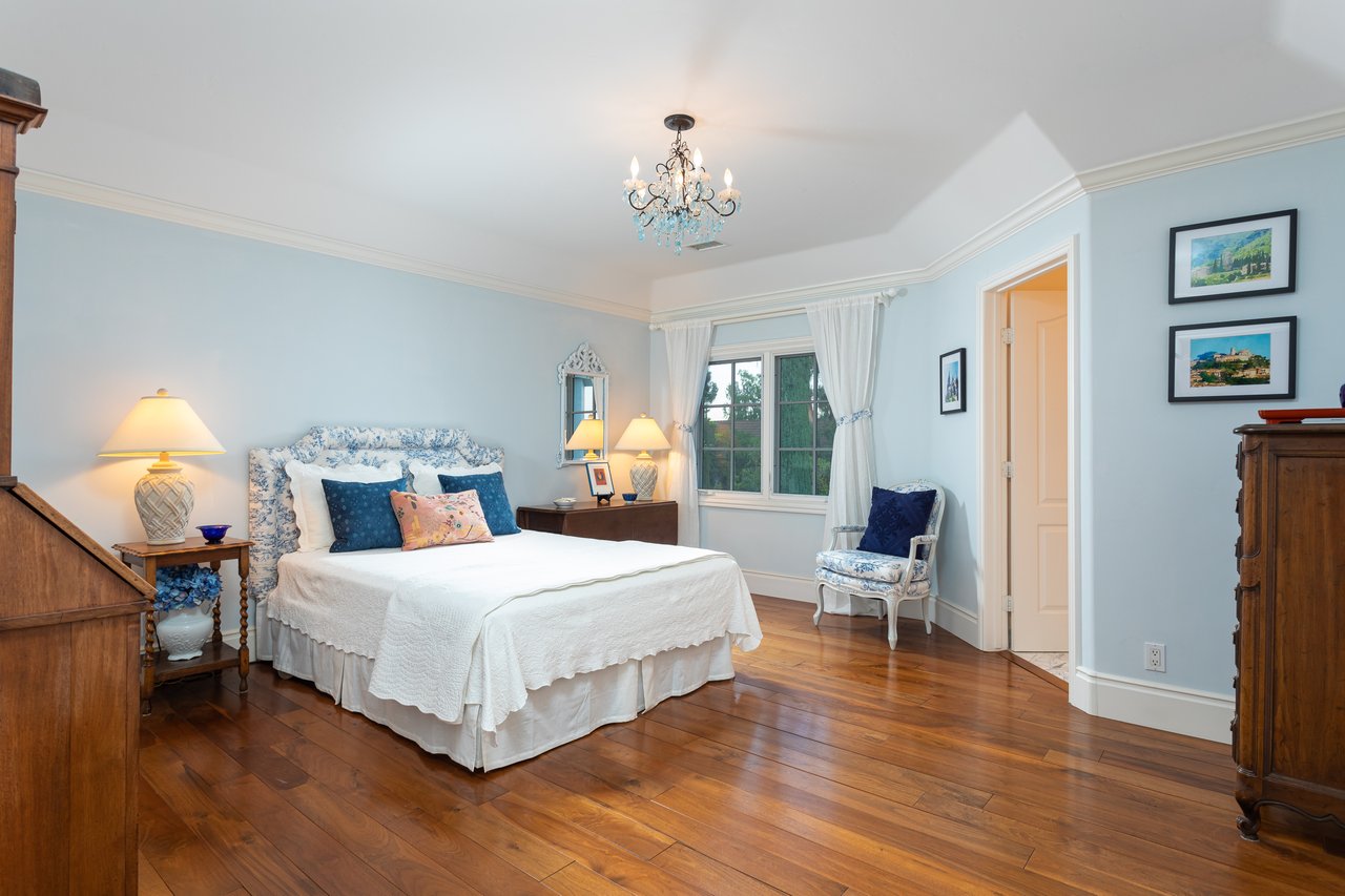 30602 Hunt Club Dr