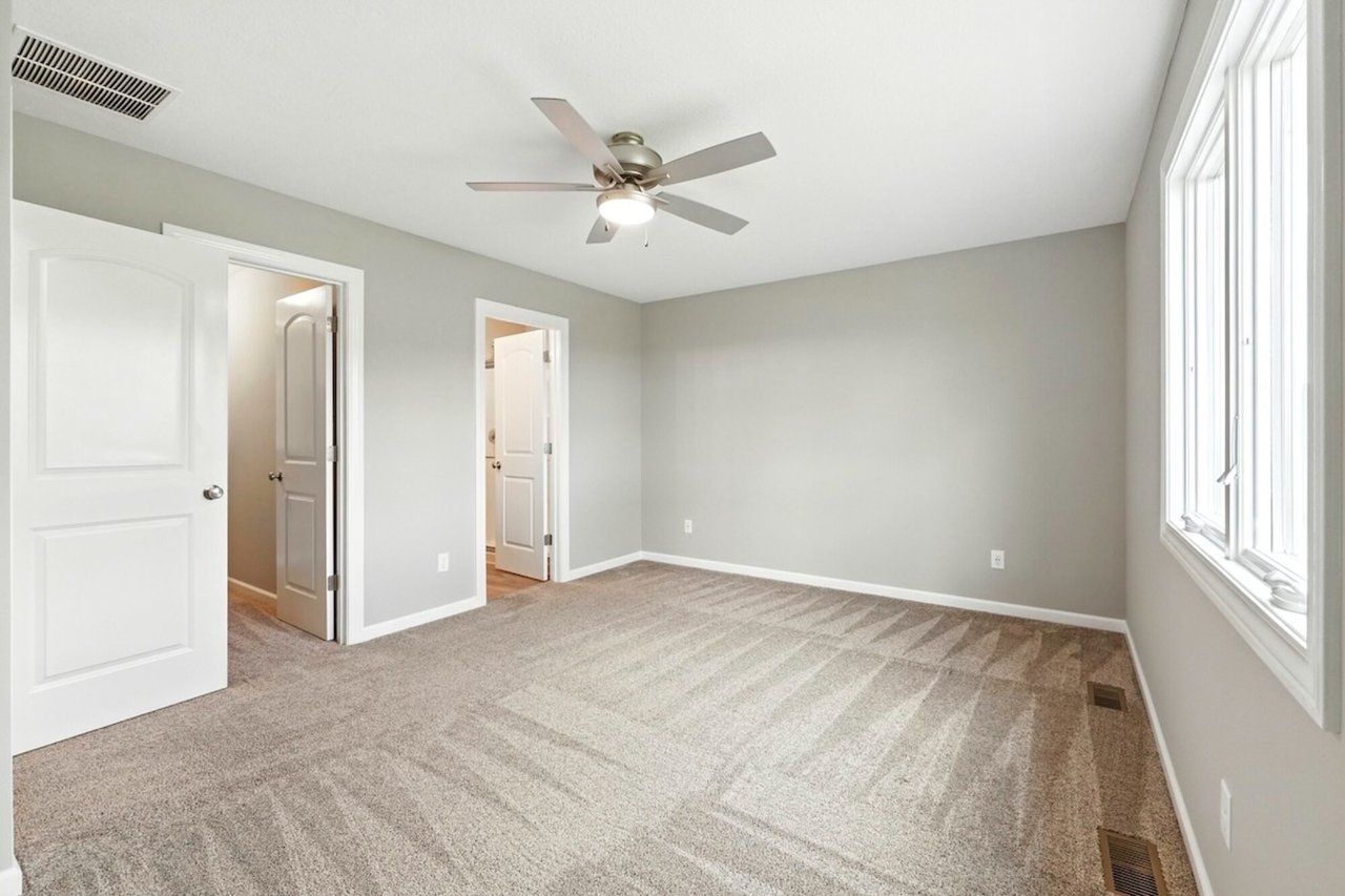 885 Zenos Blvd