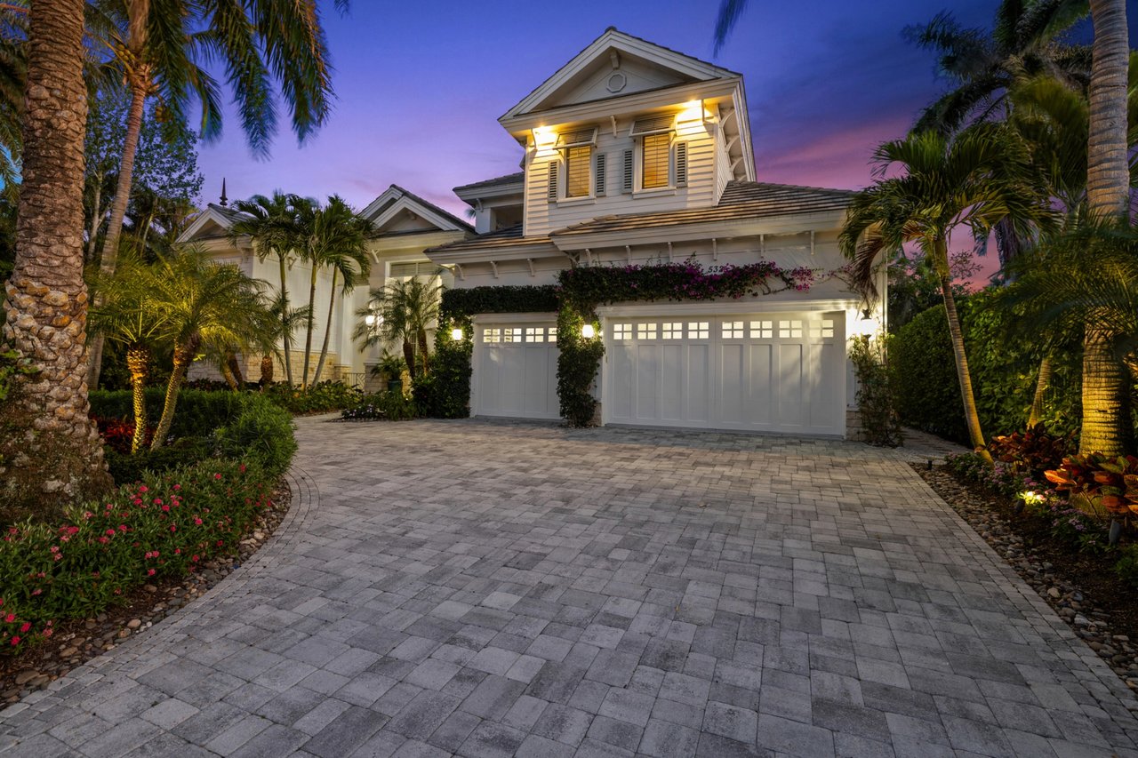 532 Pine Grove LN