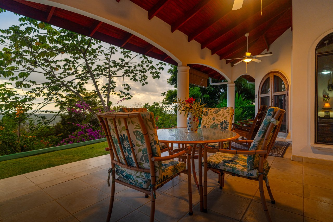 Front Ridge Ocean View Casa Mono Titi – Tres Rios, Costa Rica