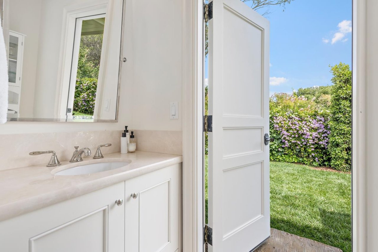1795 Bay Laurel Dr