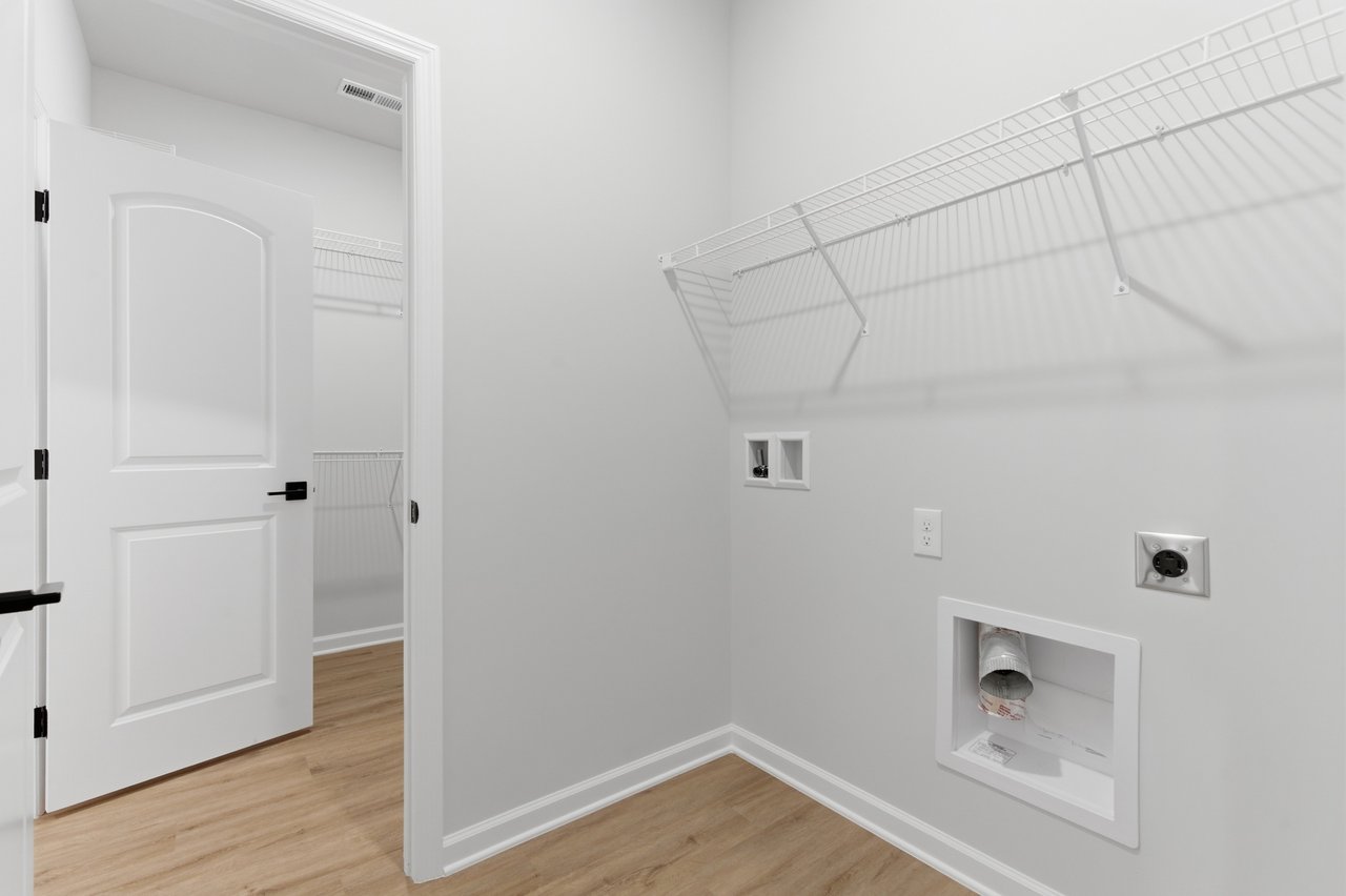 New Market New Build! Move-In Special!