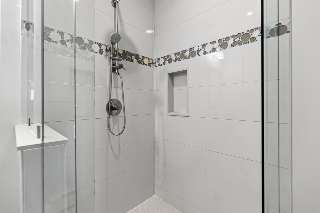 16 Atlantic Drive, Unit #: 16