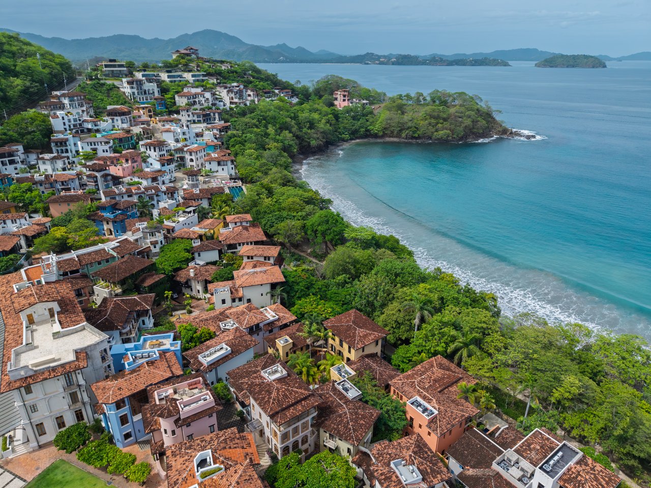 16 Calle La Ronda | Renovated Three-Bedroom Home Steps from Playa Danta