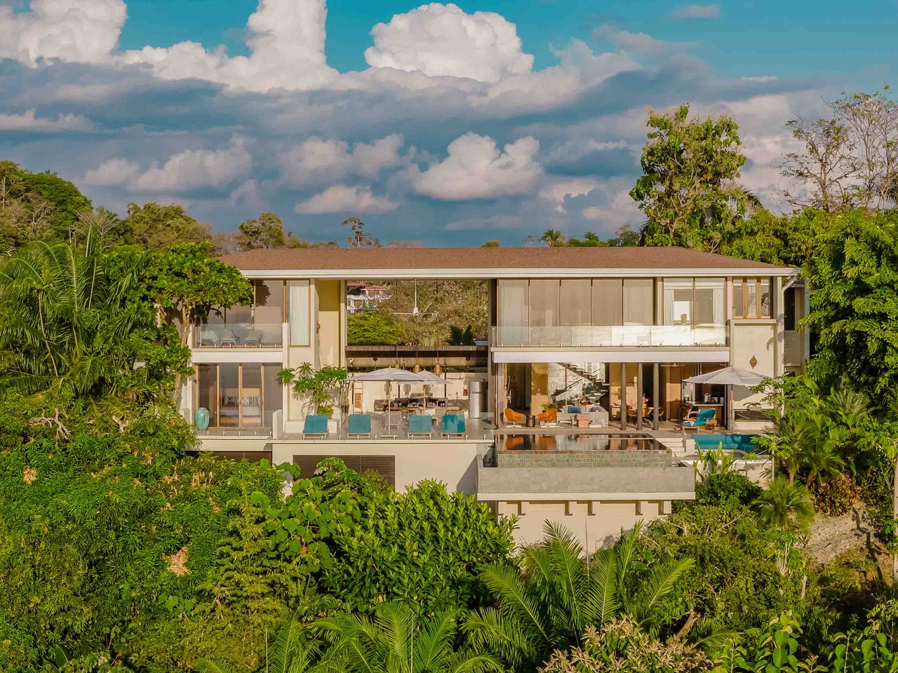 Casa Nola, Luxury Villa in Gated Community La Reserva