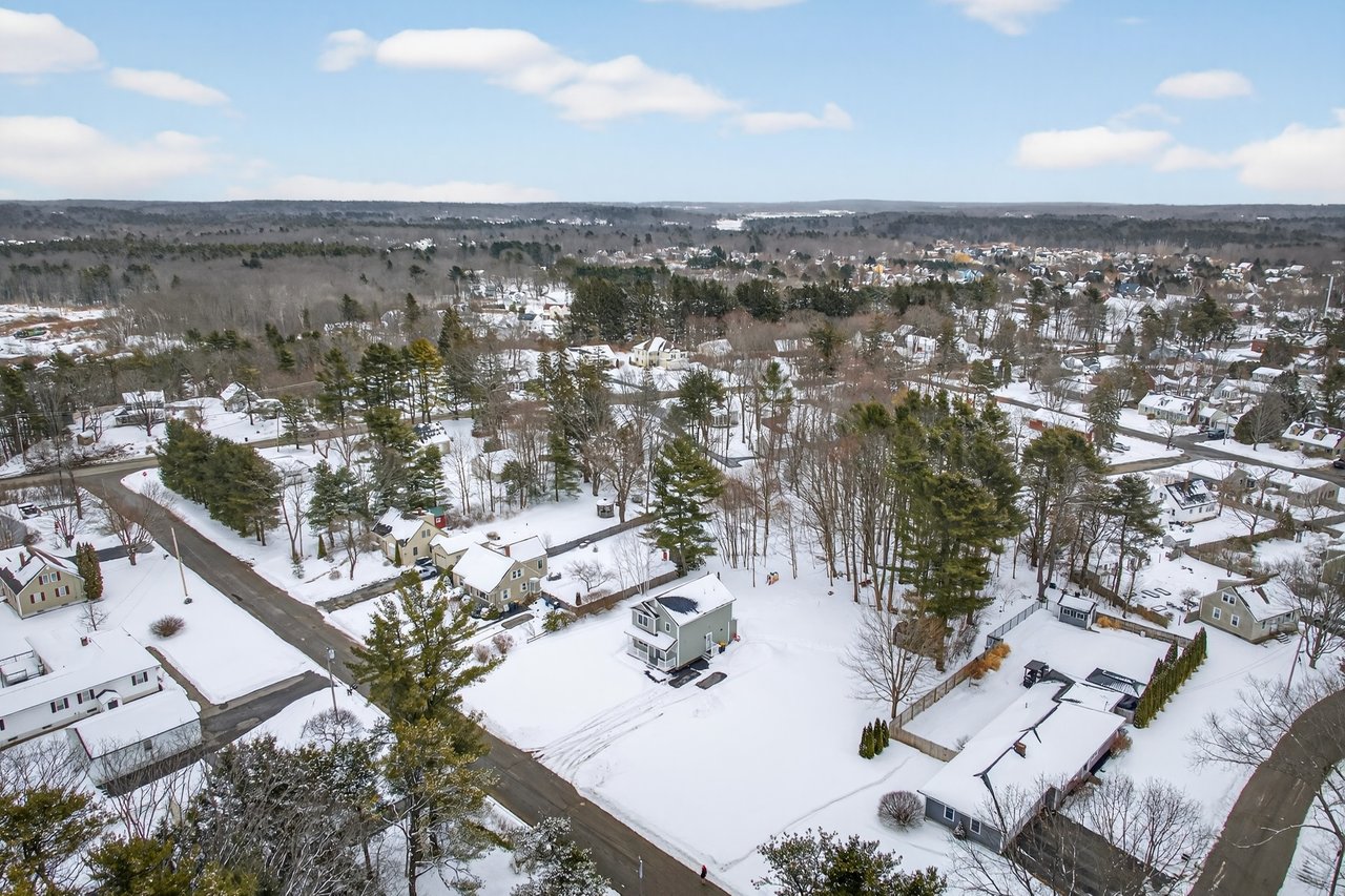 12 Robinson Rd, Scarborough