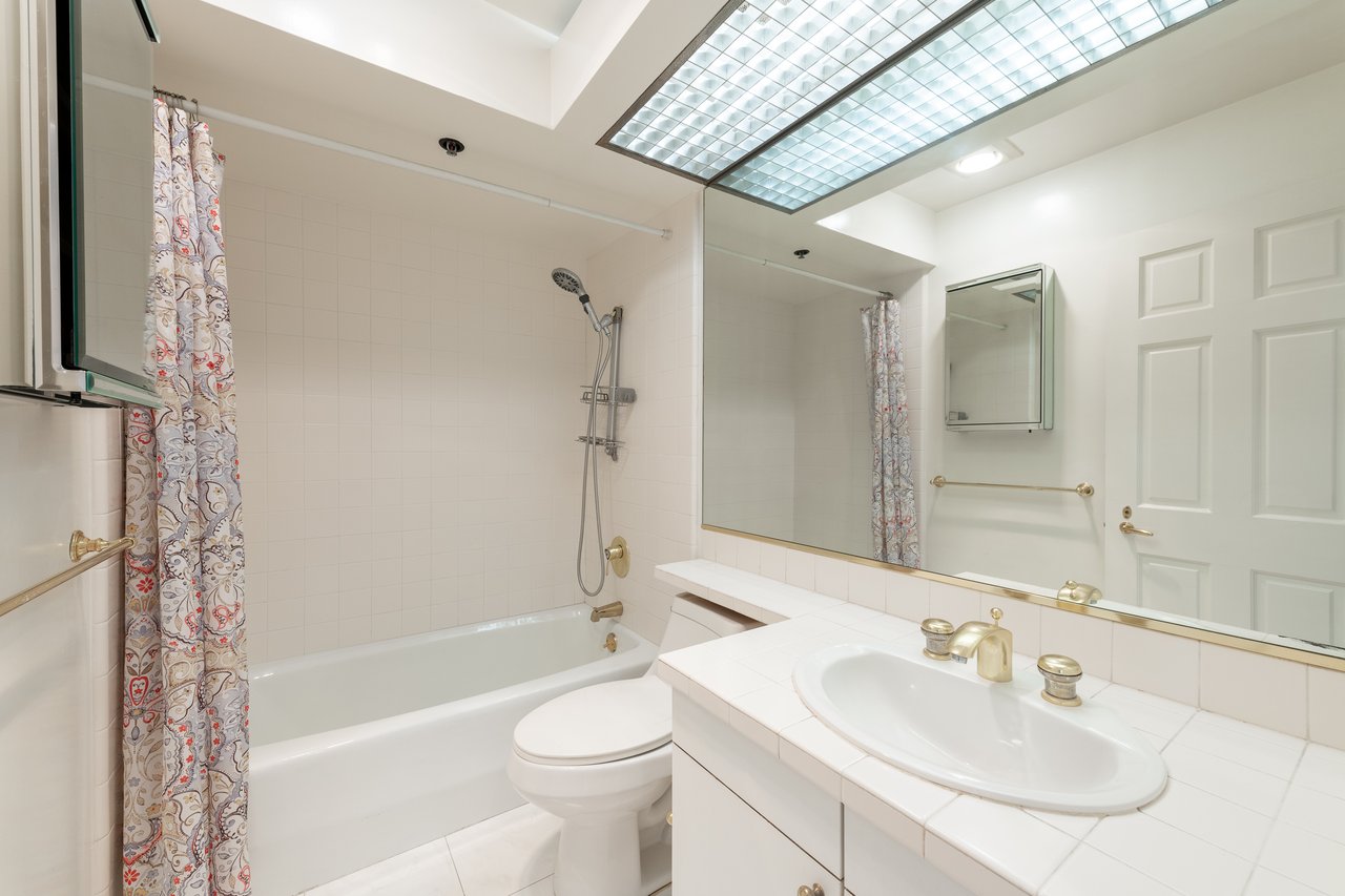 10724 Wilshire Blvd #513