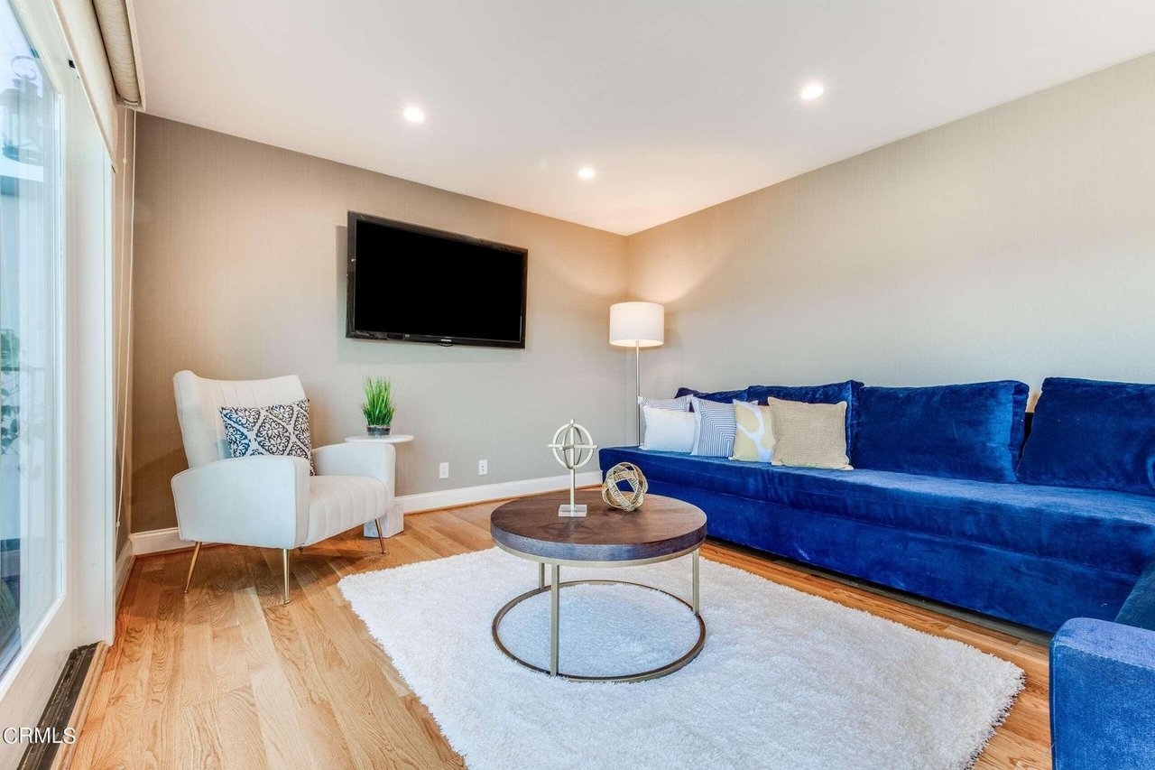 1245 Vista Superba St