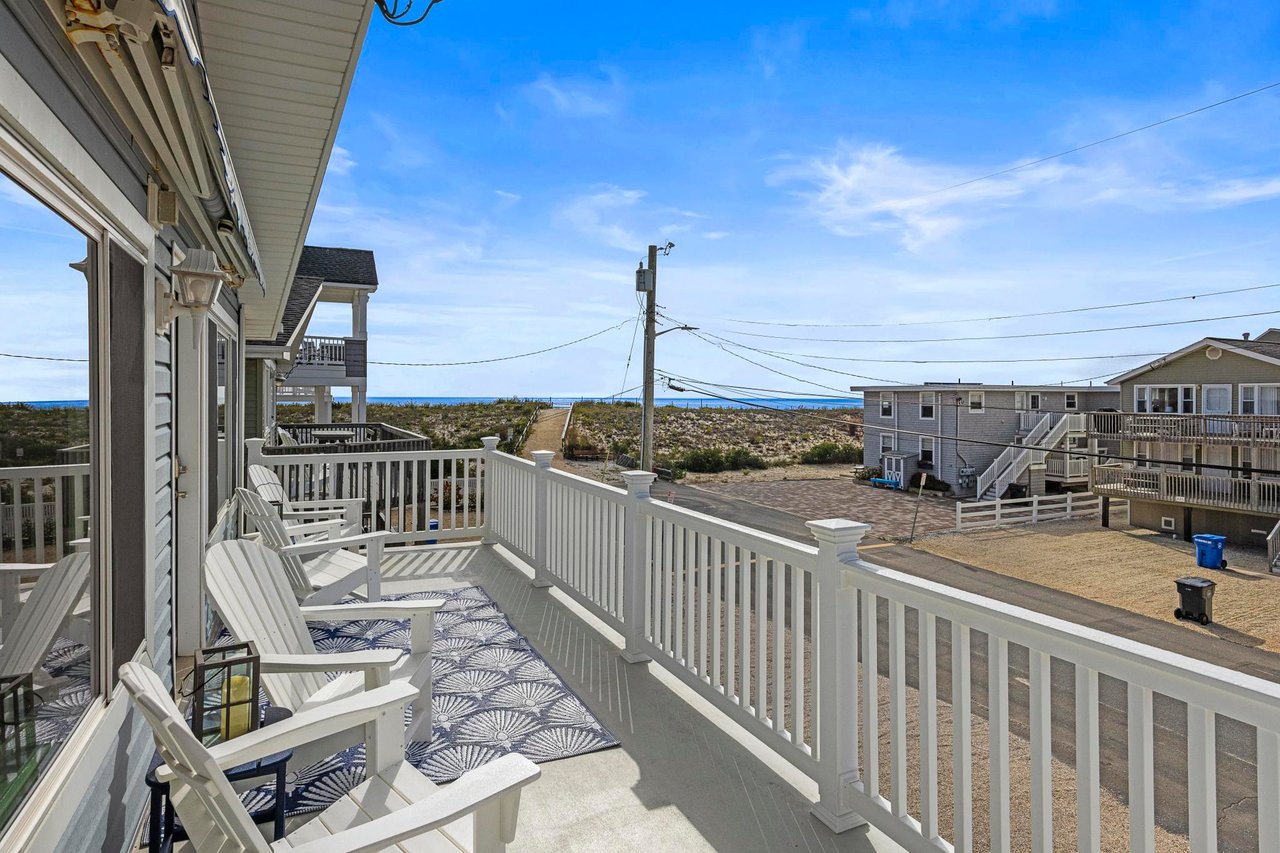 229 Merivale Ave. (1st and 2nd floor), Beach Haven
