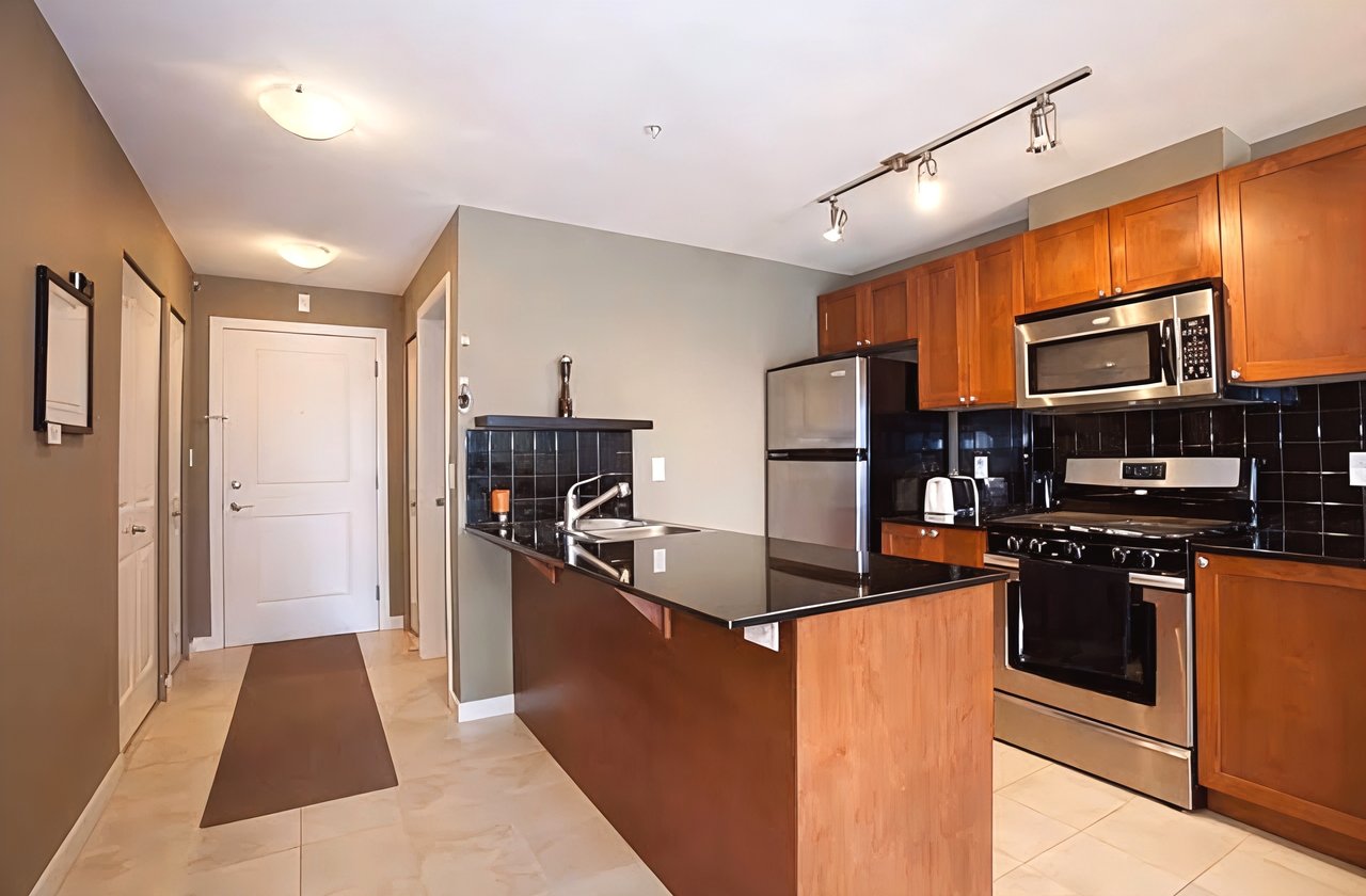 2636 E Hastings St, #406