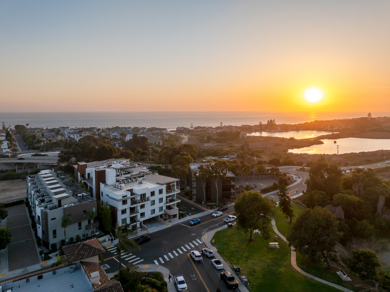  Downtown Carlsbad Coastal Residence 