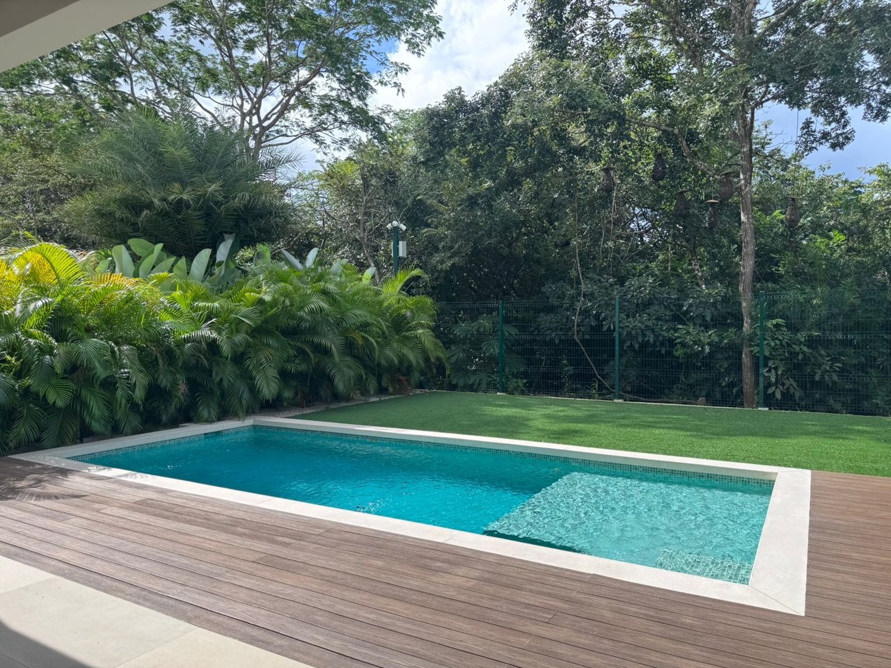 Turnkey Tropical-Modern 4BR Villa with Private Pool in Prestigious Hacienda Pinilla