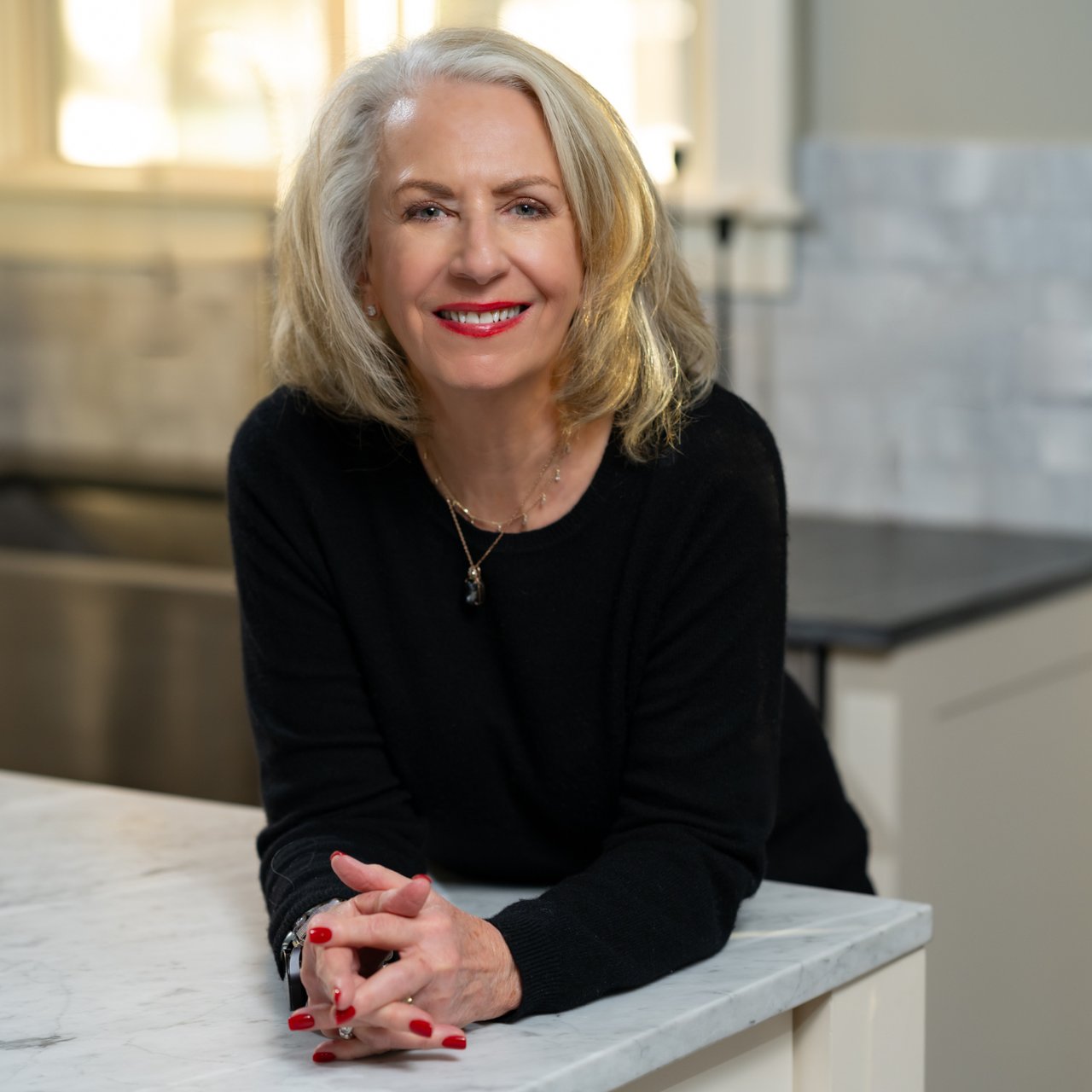 Debra Cuchna Wheaton, IL Real Estate Agent Headshot