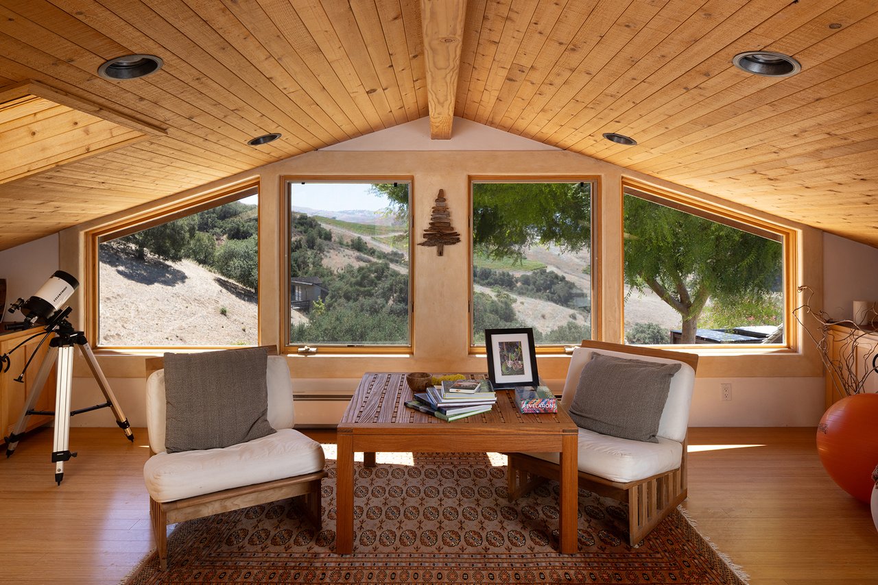 Private Hilltop Sanctuary