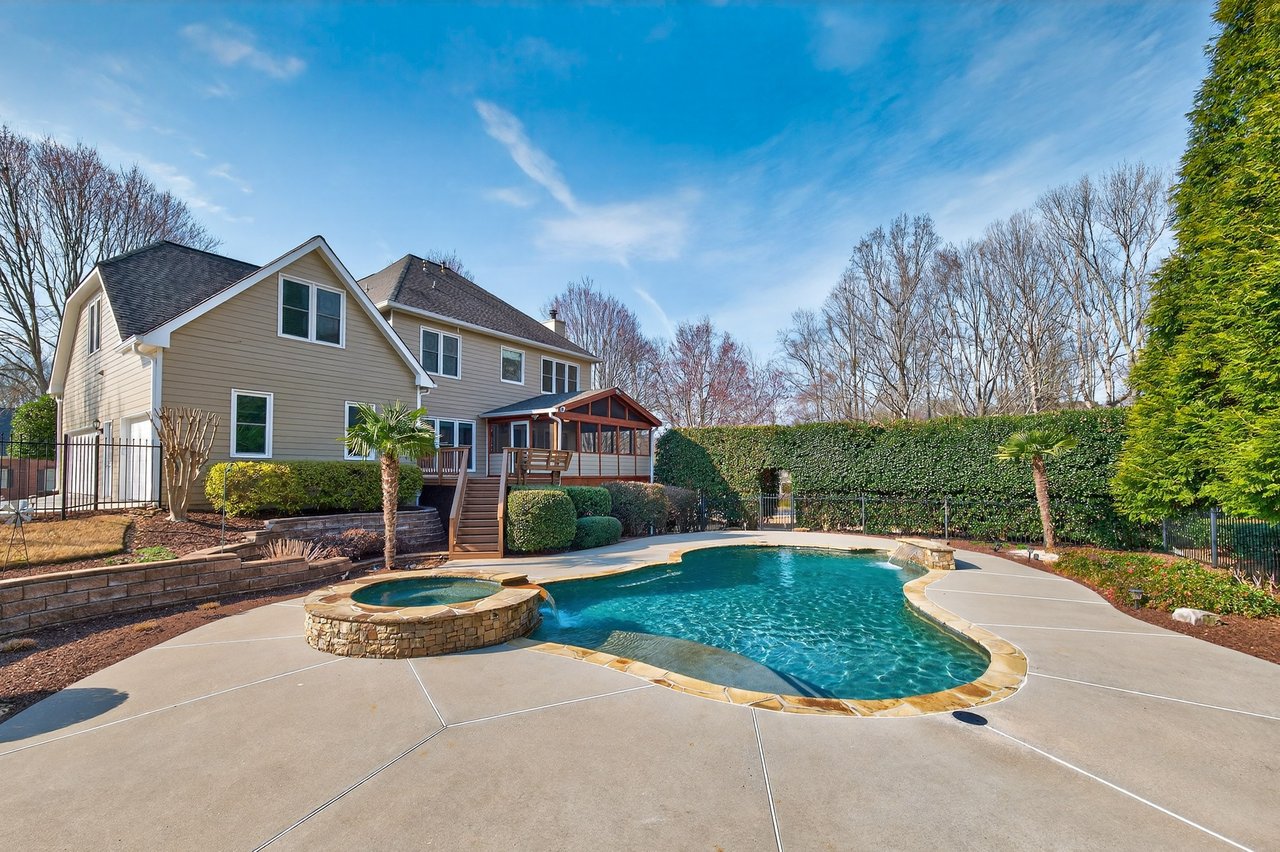 1210 Briers Creek Drive