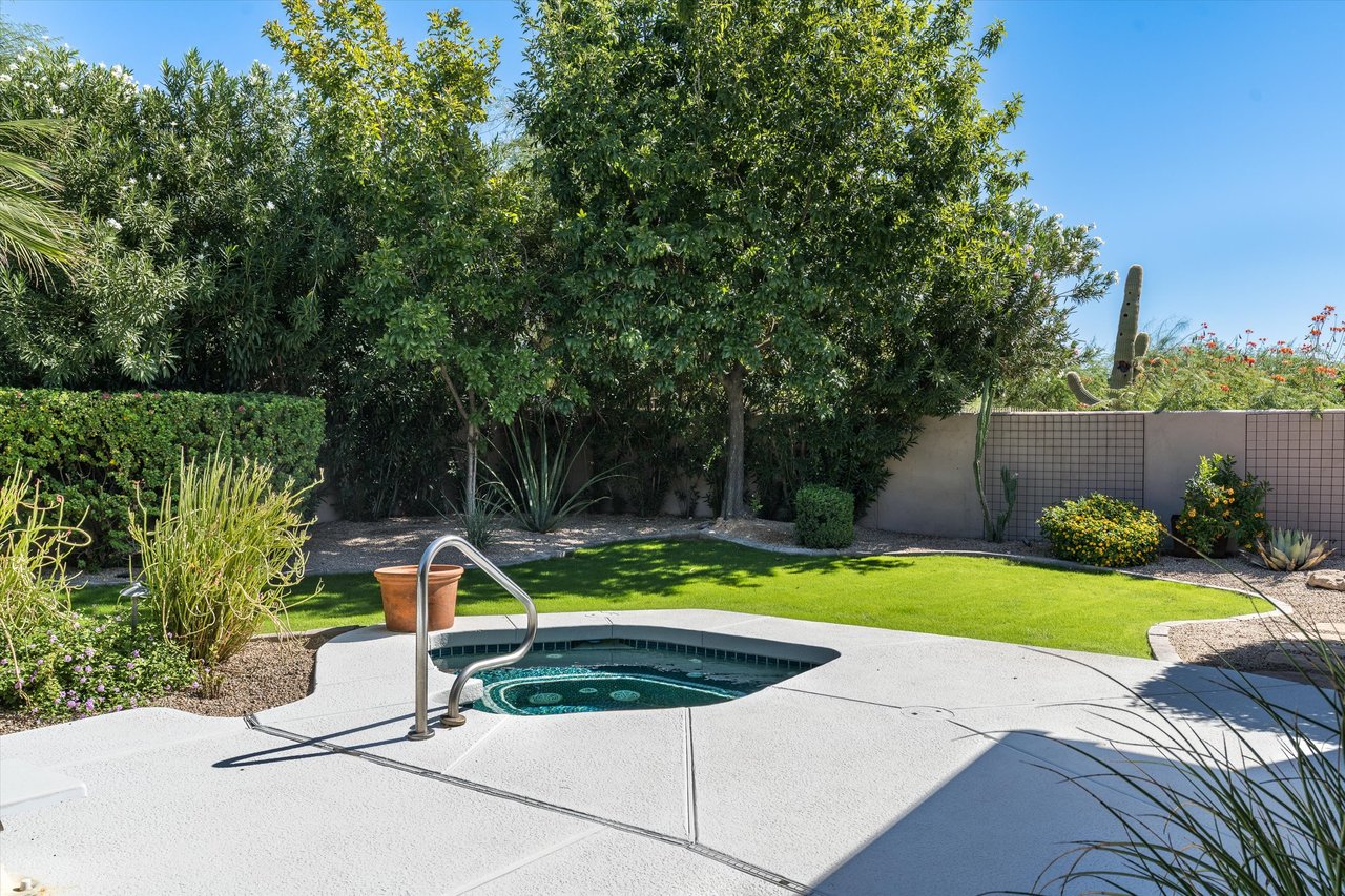 7124 E FOOTHILL Drive