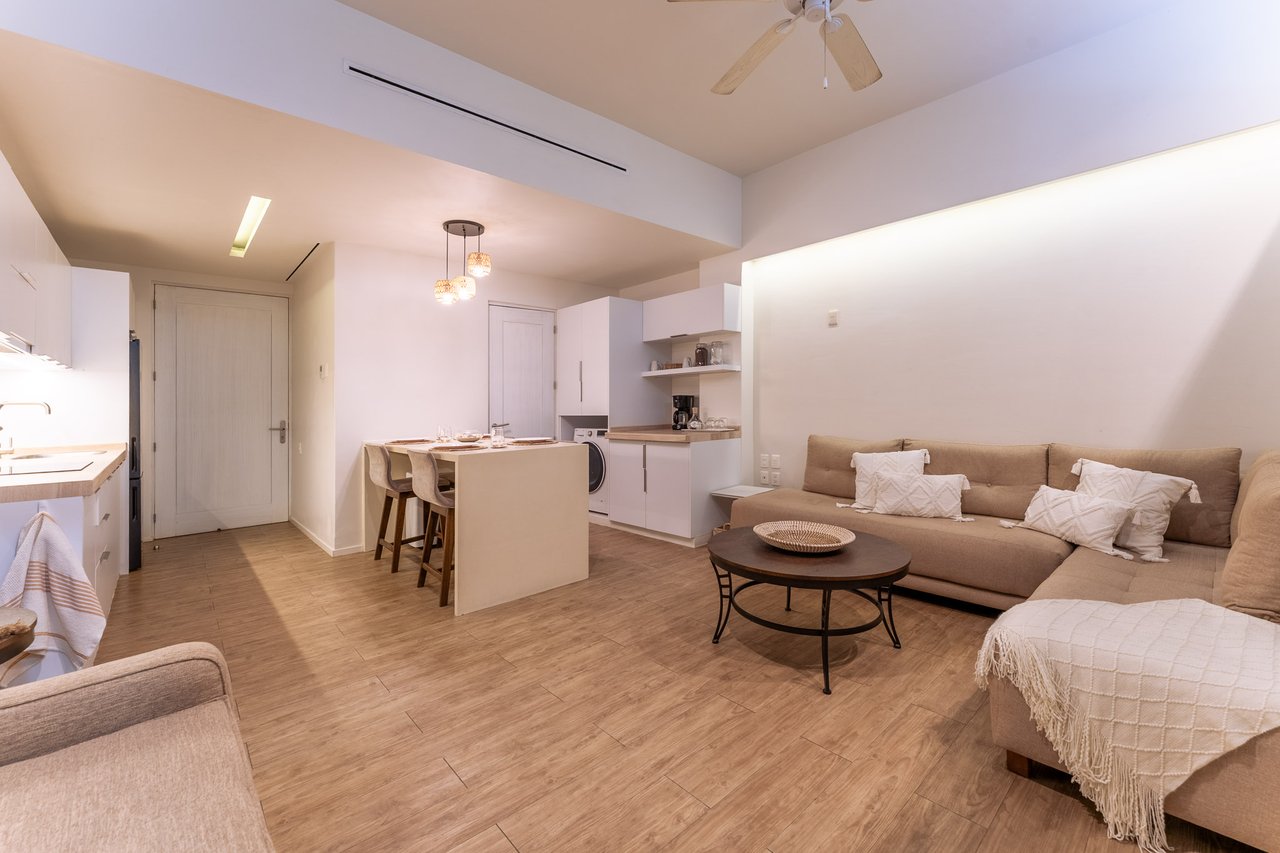 1 Bedroom, Condo, Mixie 103