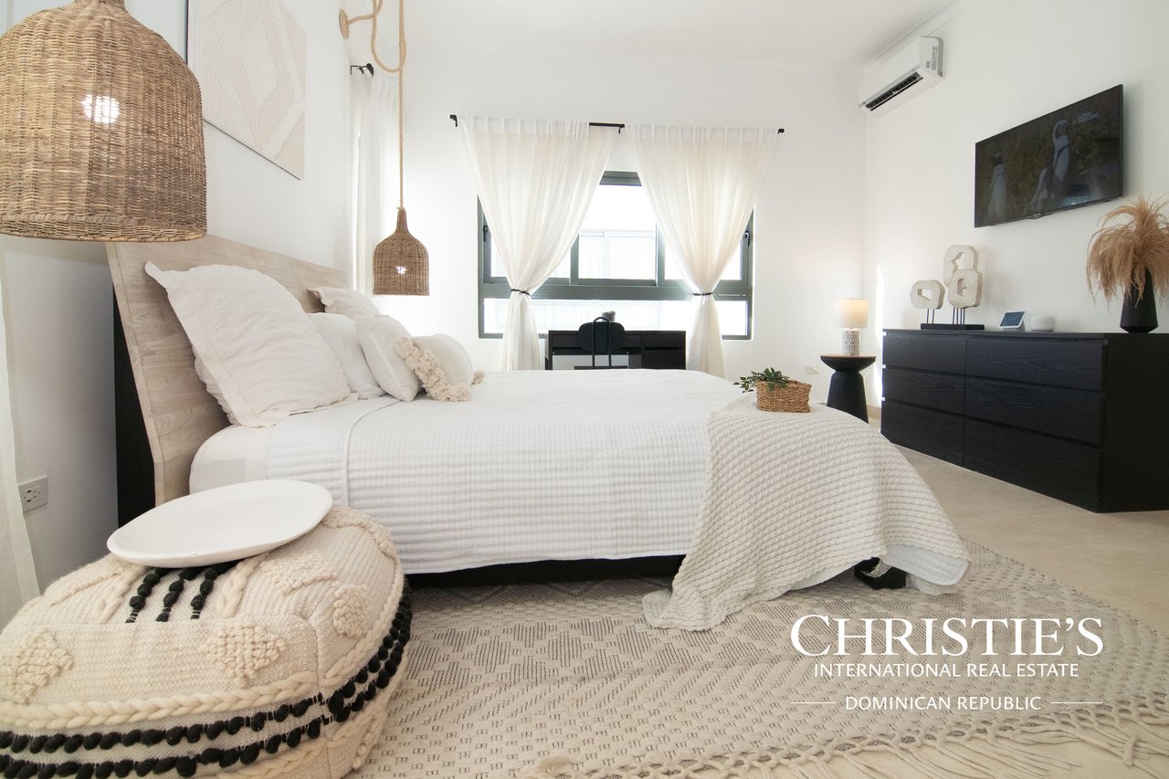 Sunrise Penthouse, Terrenas