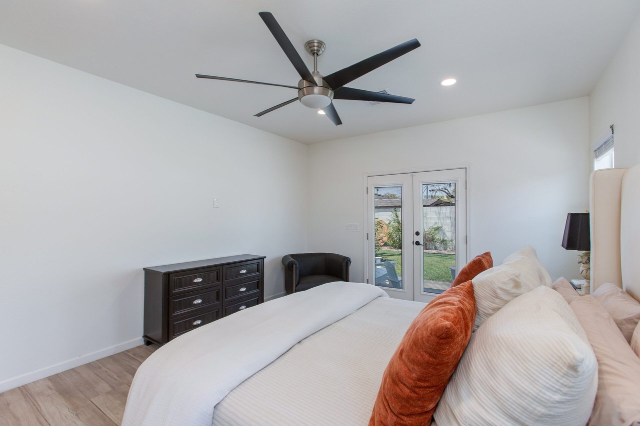 2438 E Indianola Ave.