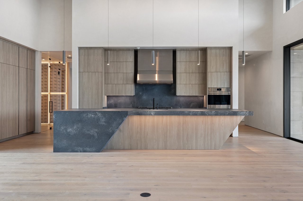 4909 Honey Daisy Way