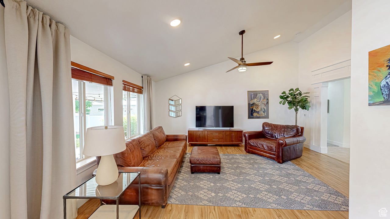 918 S River Ridge Ln