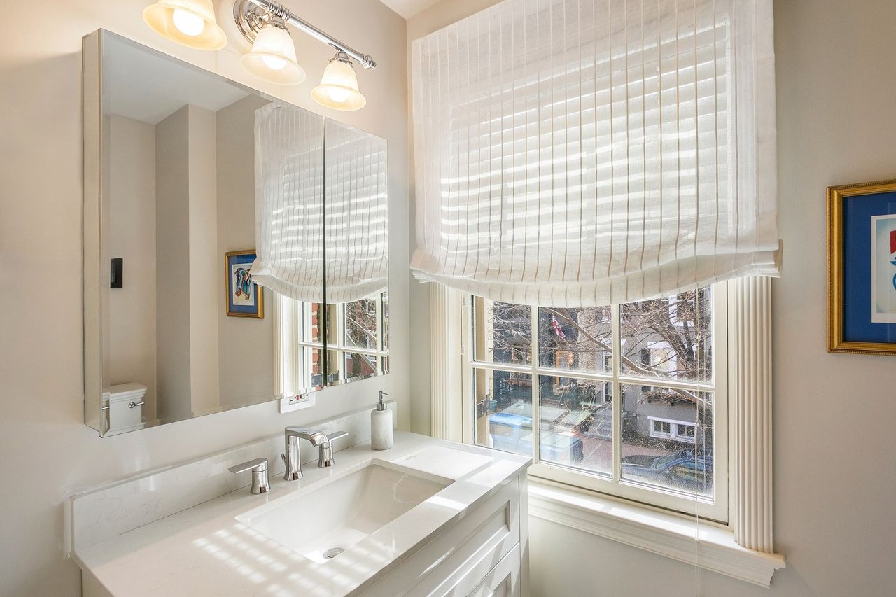 3323 Reservoir Rd NW