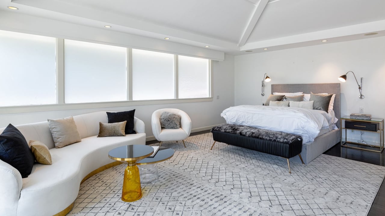 8713 Sunset Plaza Ter