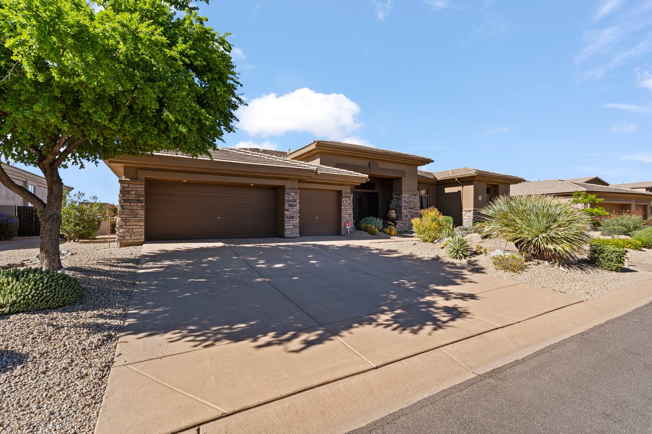 9812 E ROADRUNNER Drive