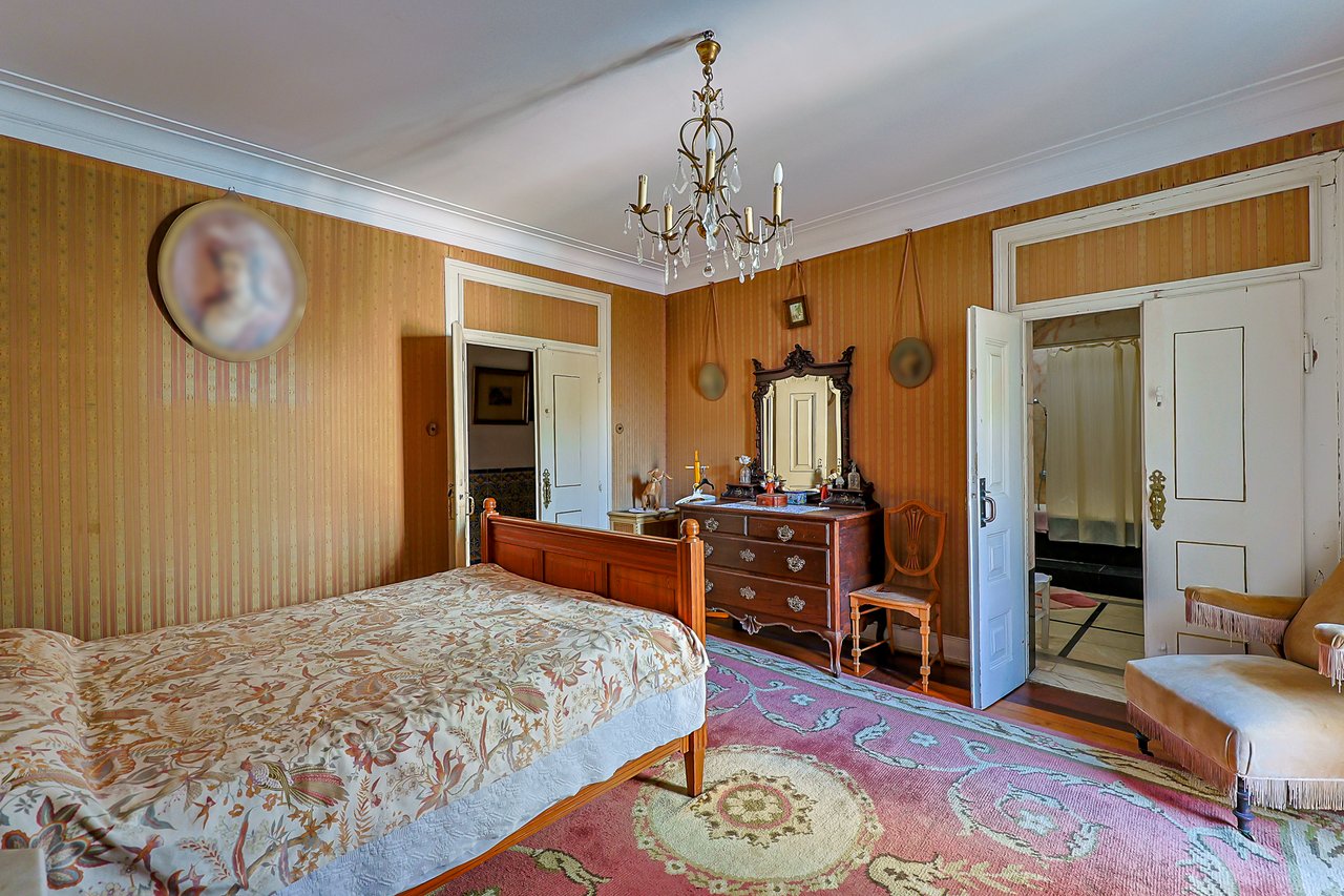 Magnificent 17th-Century Palace with  76,400 m² Estate Near Coimbra