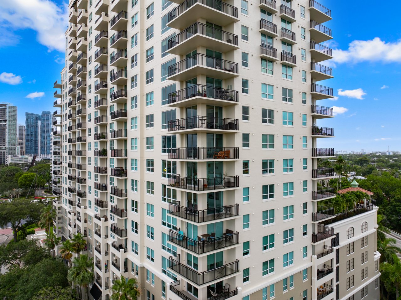 The Symphony Residence 1013N