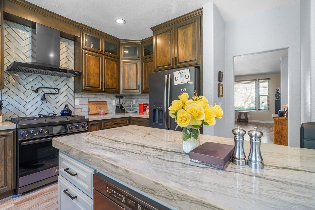 4637 Glenbrook Drive