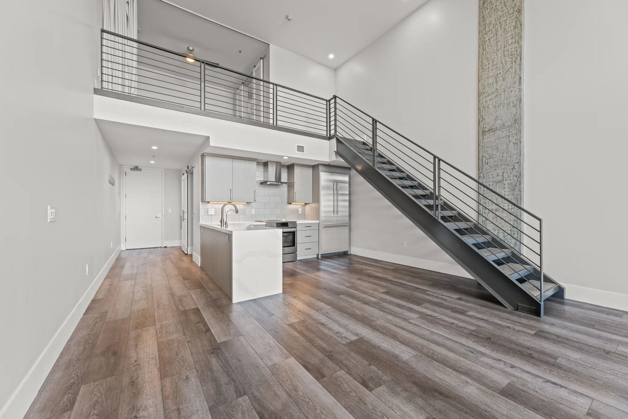1818 L St #807