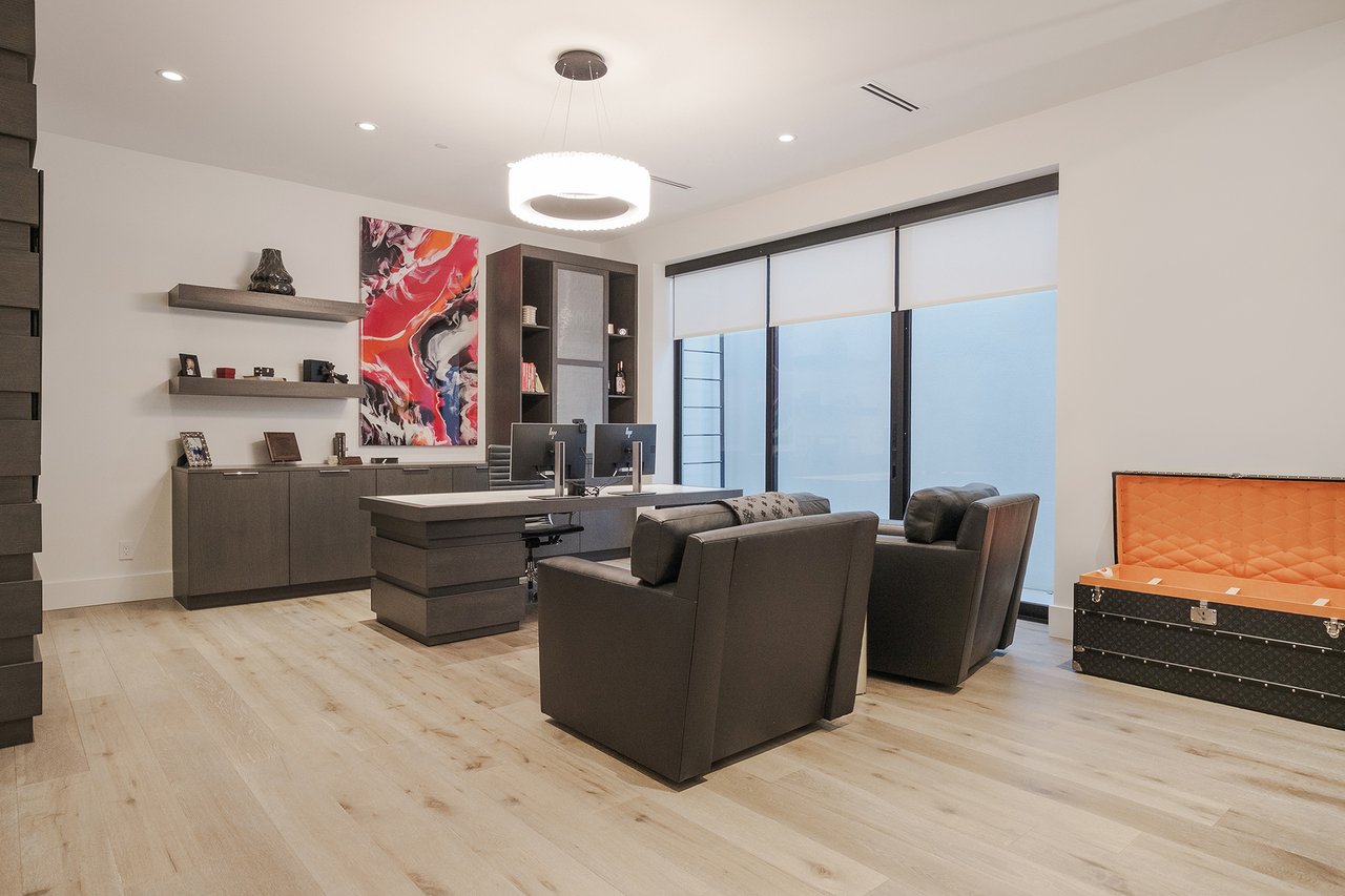 6914 E Cactus Wren Road