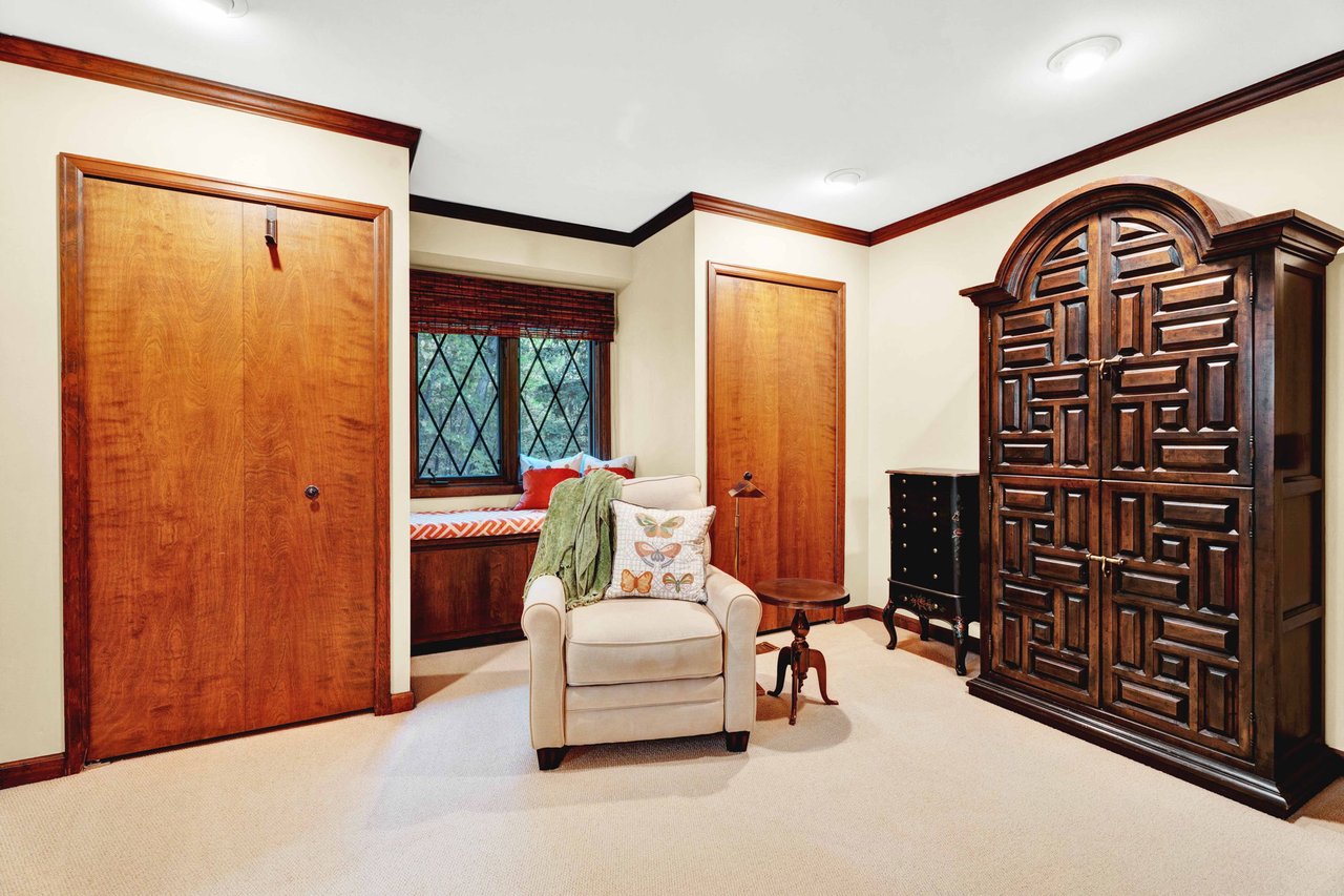 1100 Bretton Lane, Bloomfield Hills