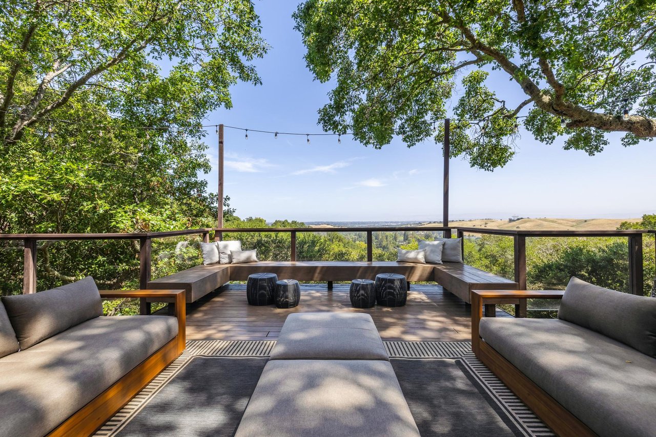 138 Bolivar LN