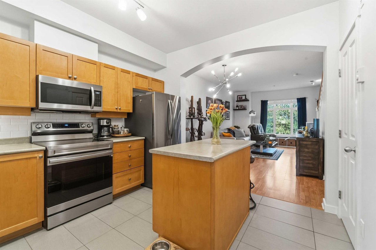 222-600 Park Crescent