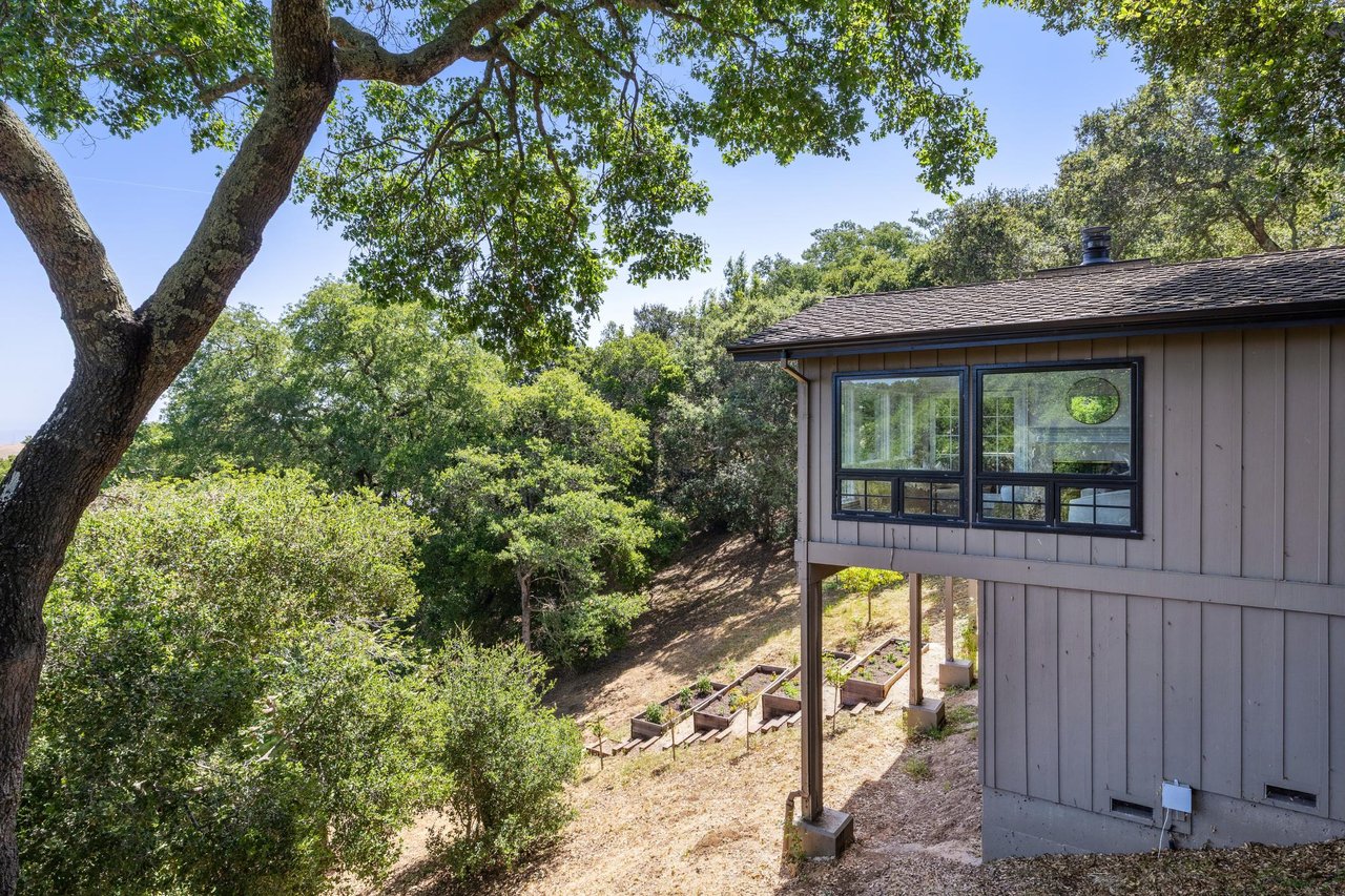 138 Bolivar LN