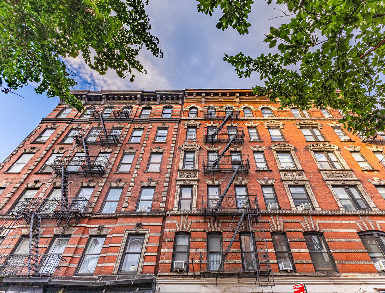 The Parviz Team at Compass, led by Associate Real Estate Broker Parviz Latipzoda, helping homeowners sell homes in the East Village, Manhattan.