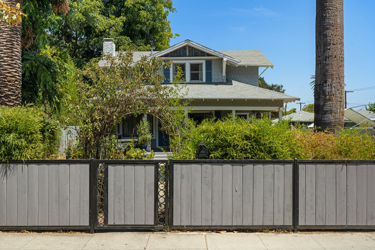 790 N El Molino Ave