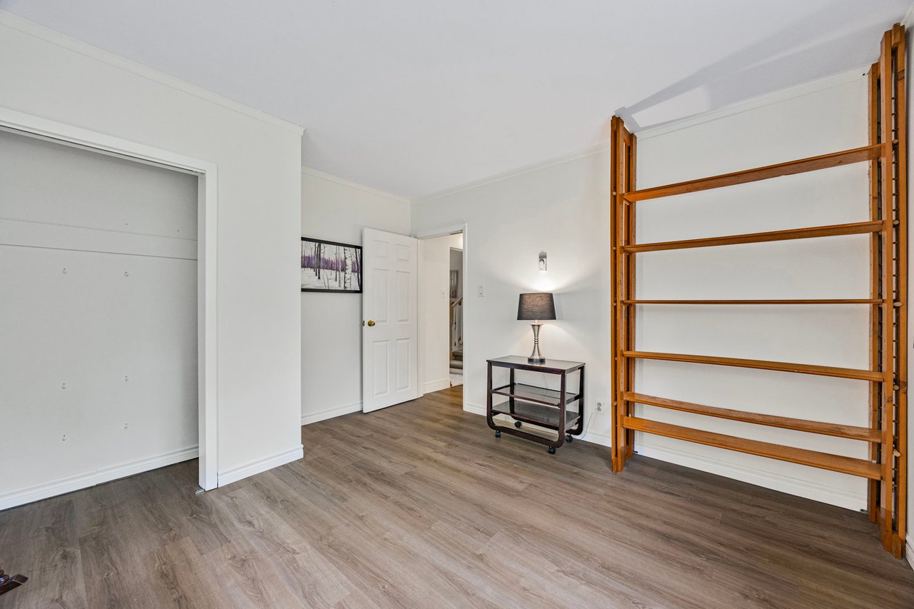 55 Old Church Road, King